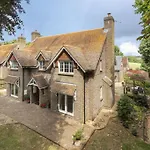 Large Coastal Cottage, Private Indoor Pool, Hut Tub, Sauna And Steam Pod