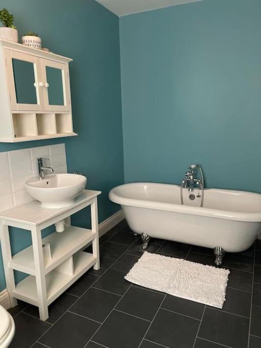 Holiday home Large Coastal Cottage, Private Indoor Pool, Hut Tub, Sauna And Steam Pod Weymouth